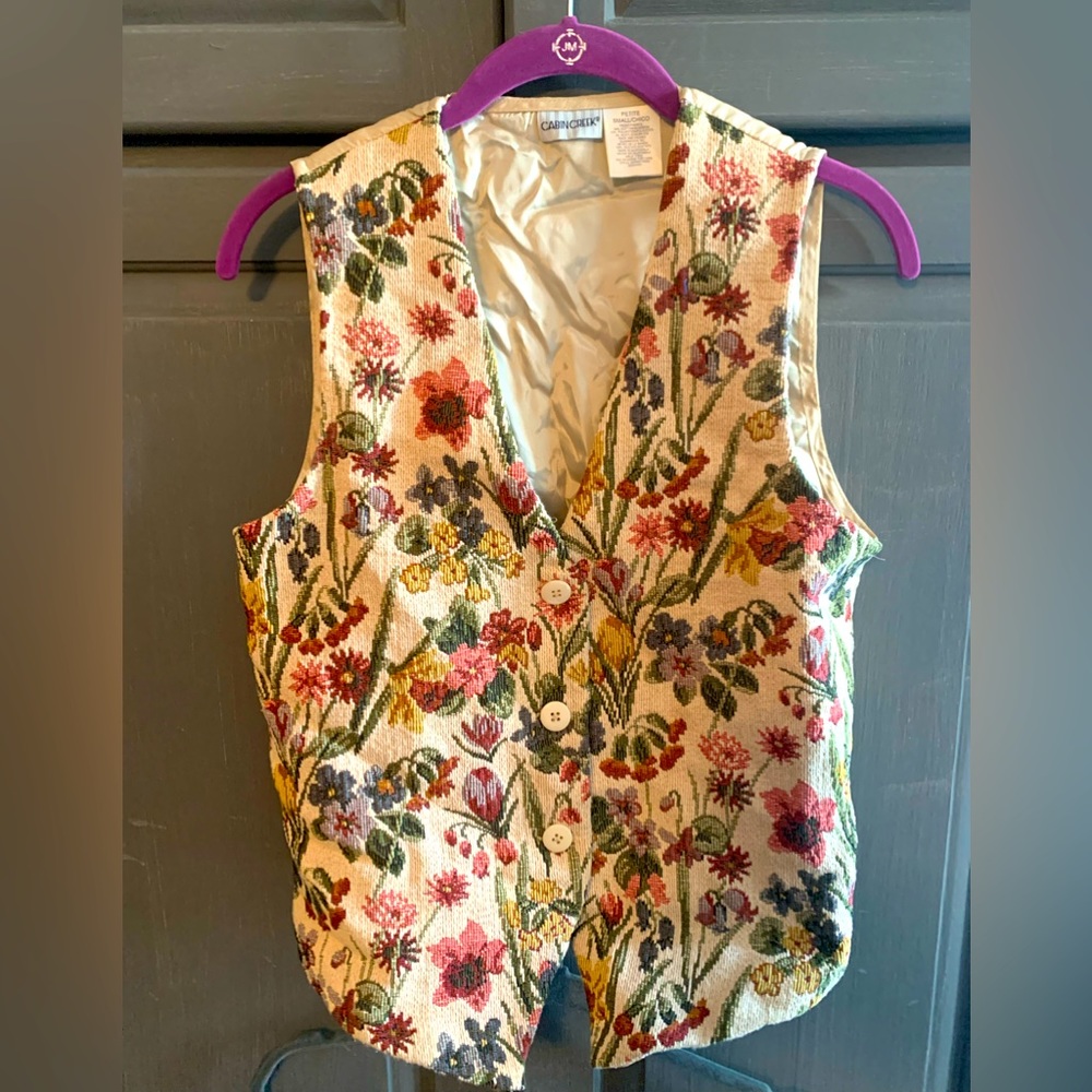 Vintage Cabin Creek vest. Size small.